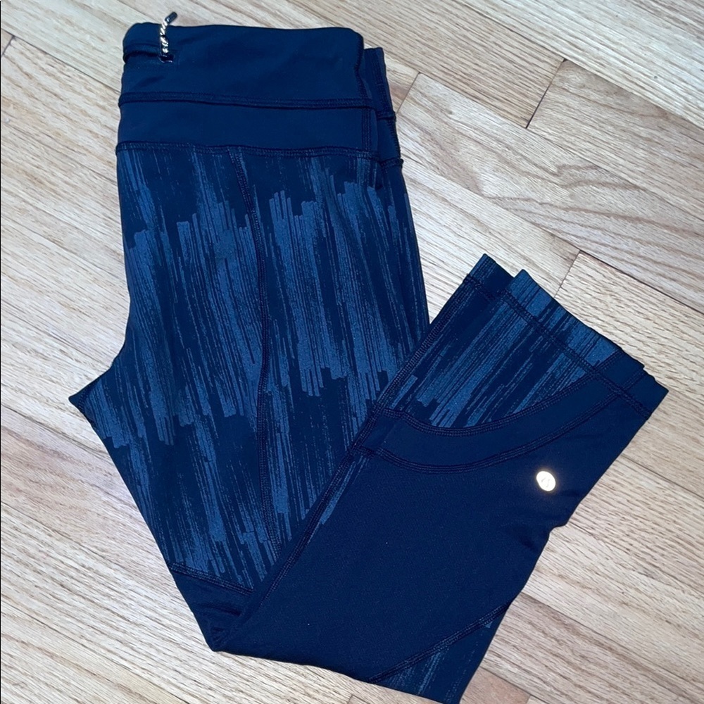 Lululemon Gray/Black Leggings with High Waist.